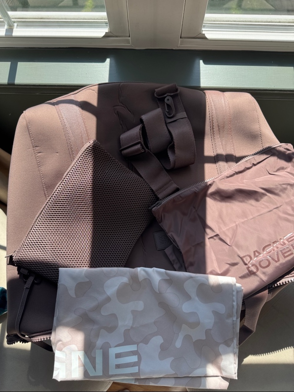 Dagne Dover Landon Carryall Extra Large-Dune - Picture 11 of 15